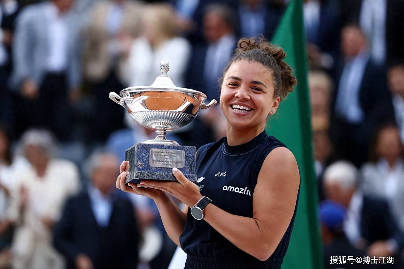 出了不俗的 出了不俗的