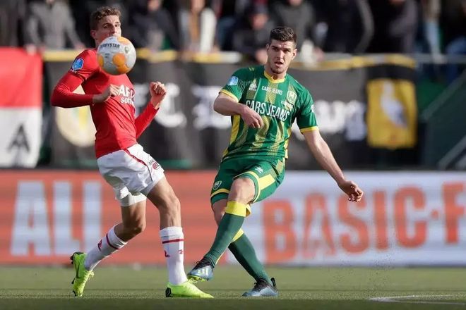 调整战术的 调整战术的