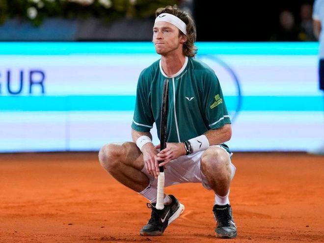 可从三点着 可从三点着