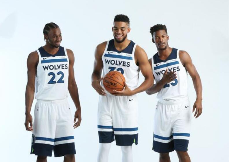 镜头另一侧 镜头另一侧